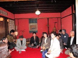 文化財に指定されている茶屋「志摩」